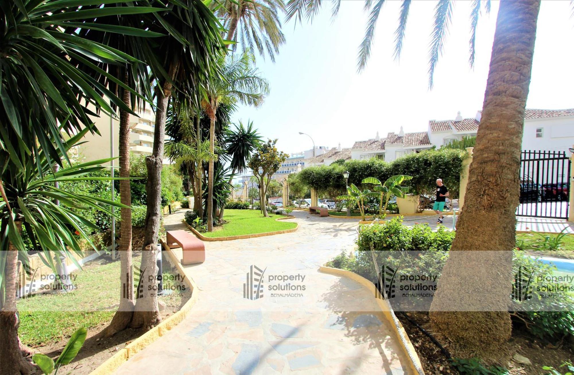 Benalbeach 1010 - Vista Al Mar - Piscina Todo El Ano - Primera Linea De Playa Benalmádena Eksteriør bilde