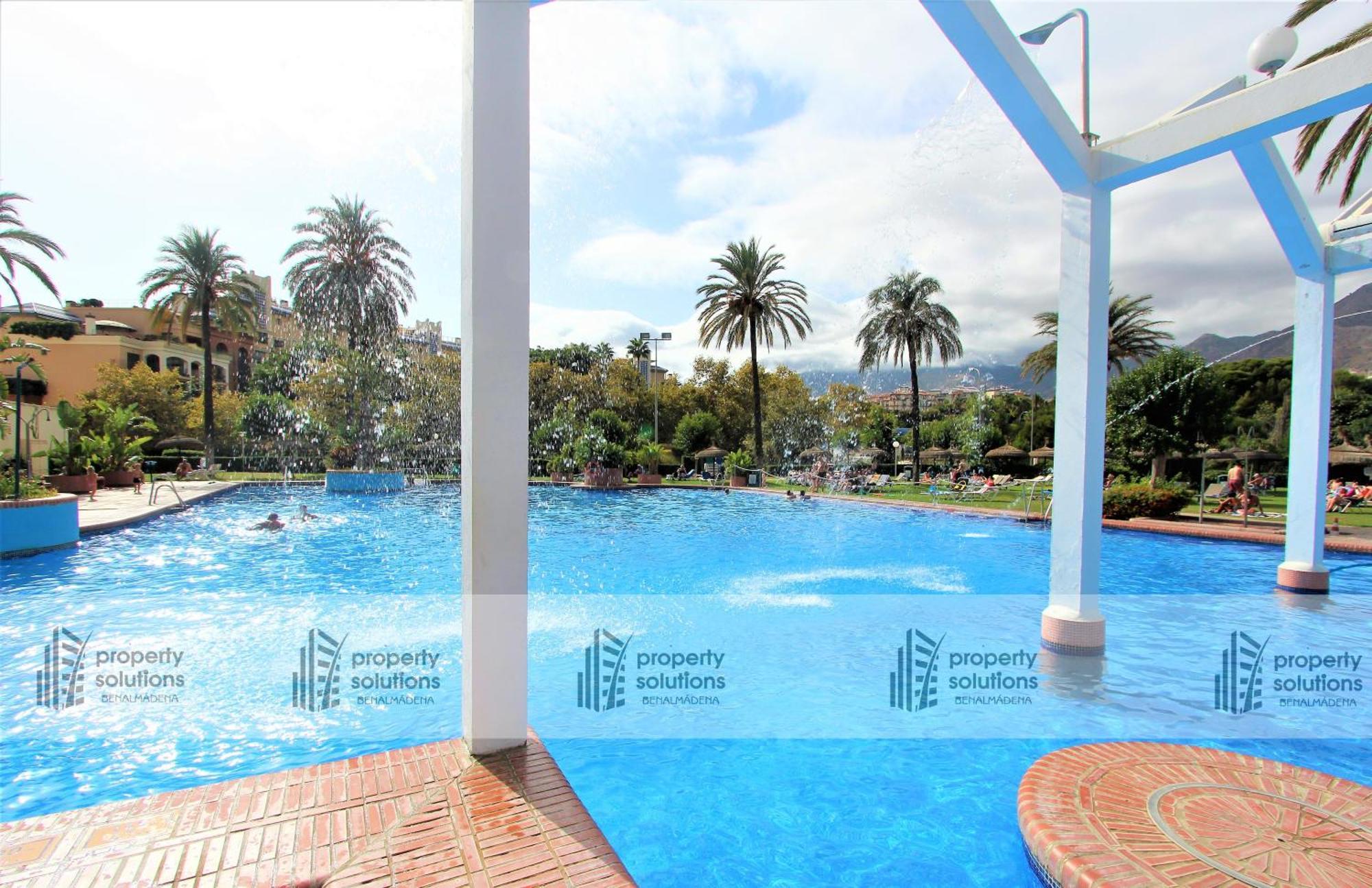 Benalbeach 1010 - Vista Al Mar - Piscina Todo El Ano - Primera Linea De Playa Benalmádena Eksteriør bilde